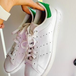 adidas stan smith shoes size 8! i can negotiate!!